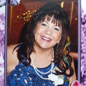 Meet your Posher, Debbora